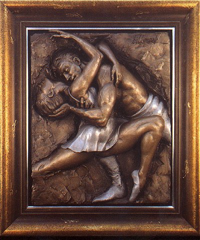 Crescendo Embrace
