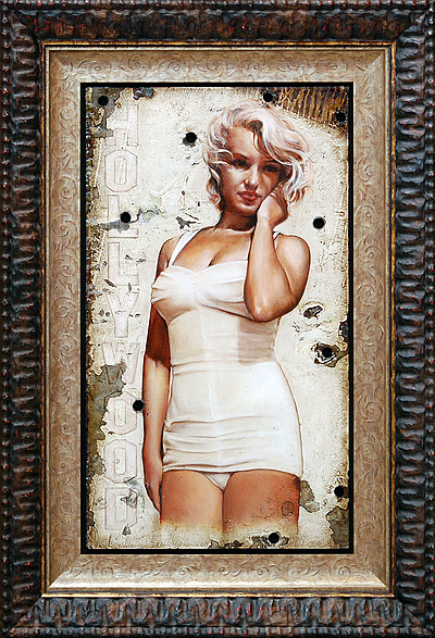 Youthful Legend / White Bathing Suite (Marilyn Monroe)