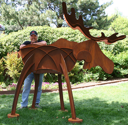 Moose On The Loose (Lifesize)